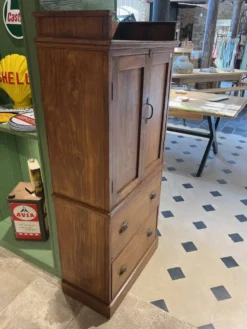 Secrétaire ancien
