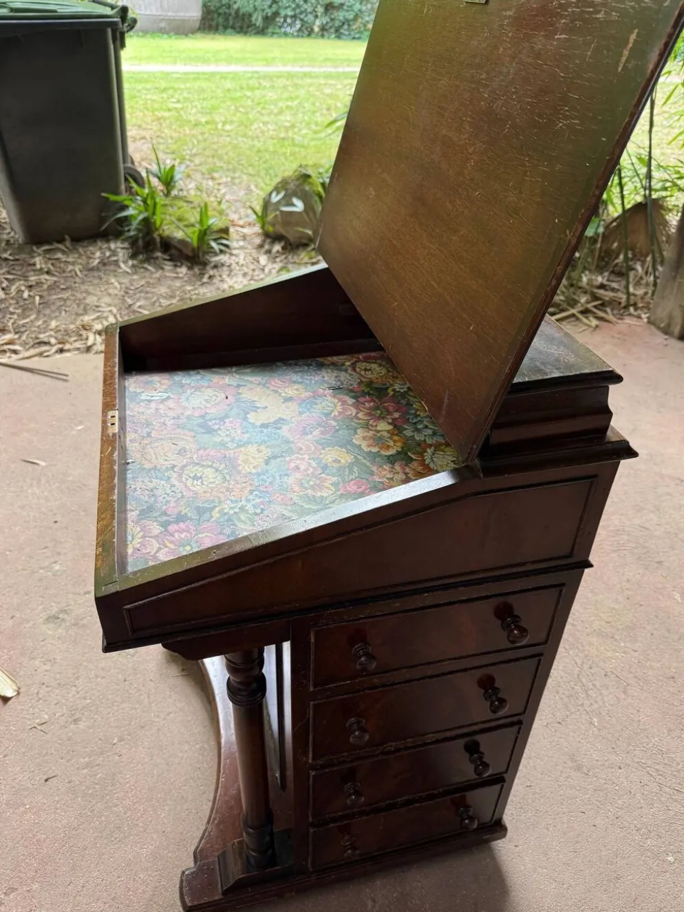 secrétaire ancien