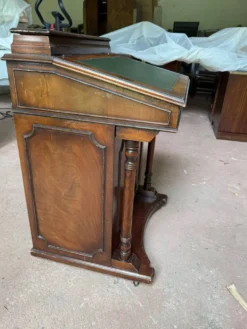 secrétaire ancien