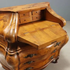 Secrétaire ancien à abattant style baroque en noyer et érable, XXe siècle