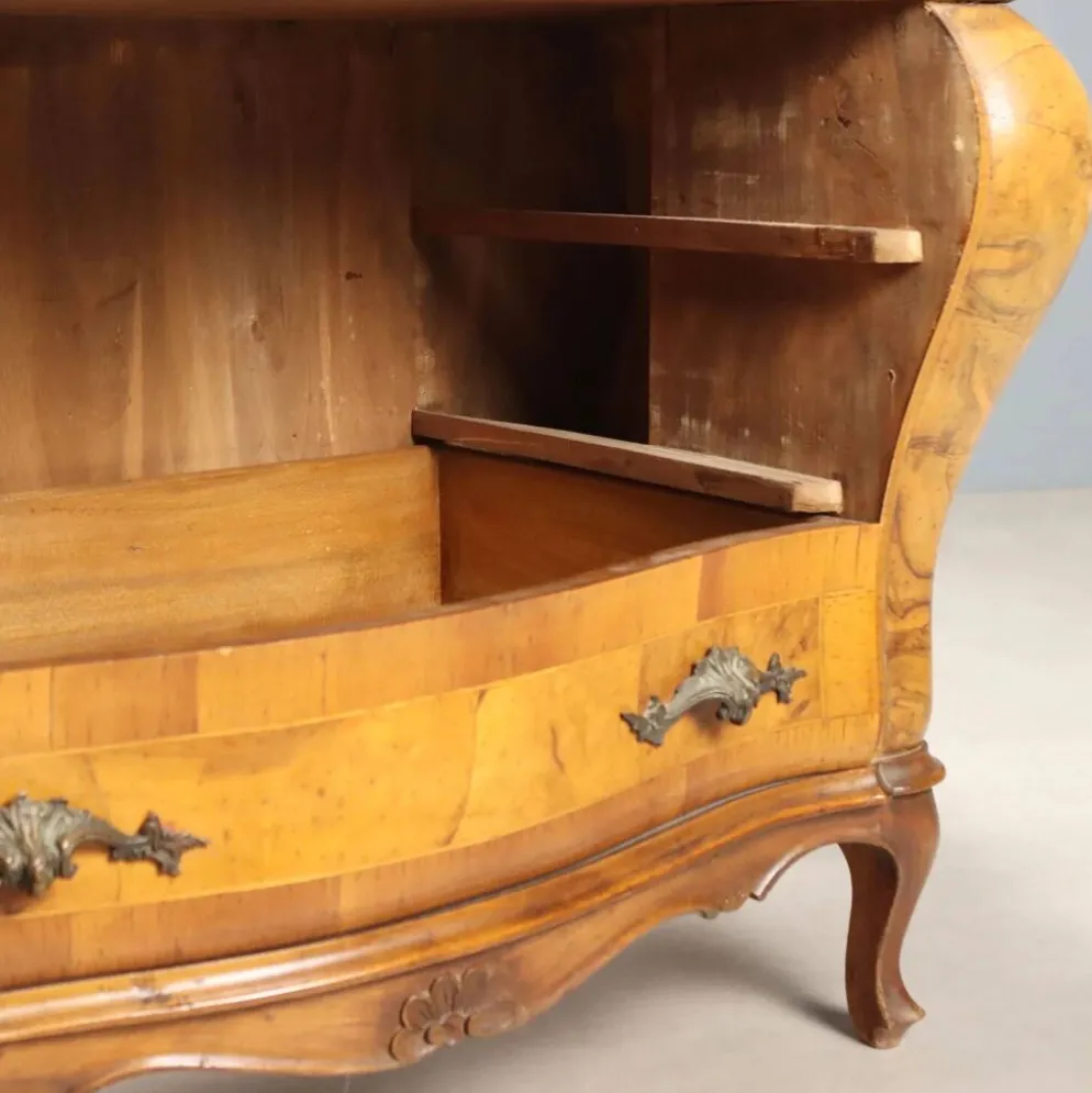 Secrétaire ancien à abattant style baroque en noyer et érable, XXe siècle