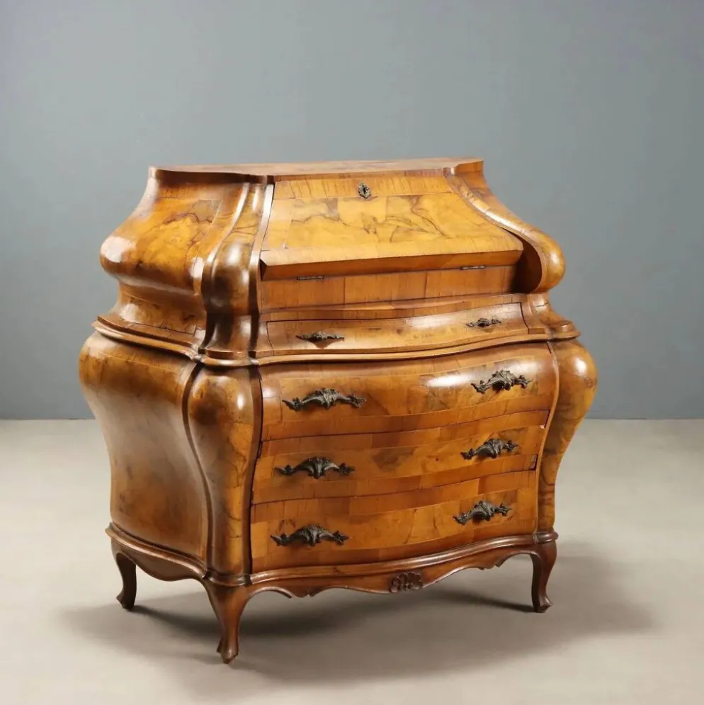Secrétaire ancien à abattant style baroque en noyer et érable, XXe siècle