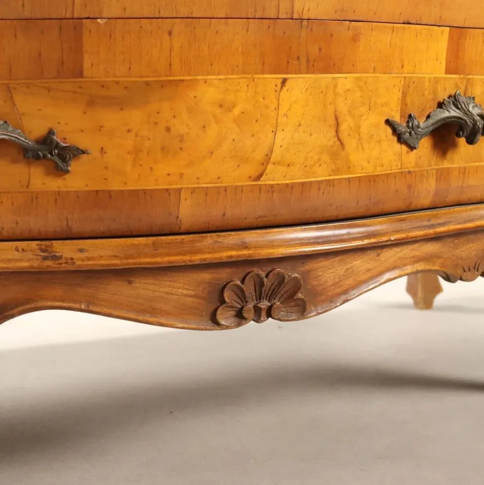 Secrétaire ancien à abattant style baroque en noyer et érable, XXe siècle