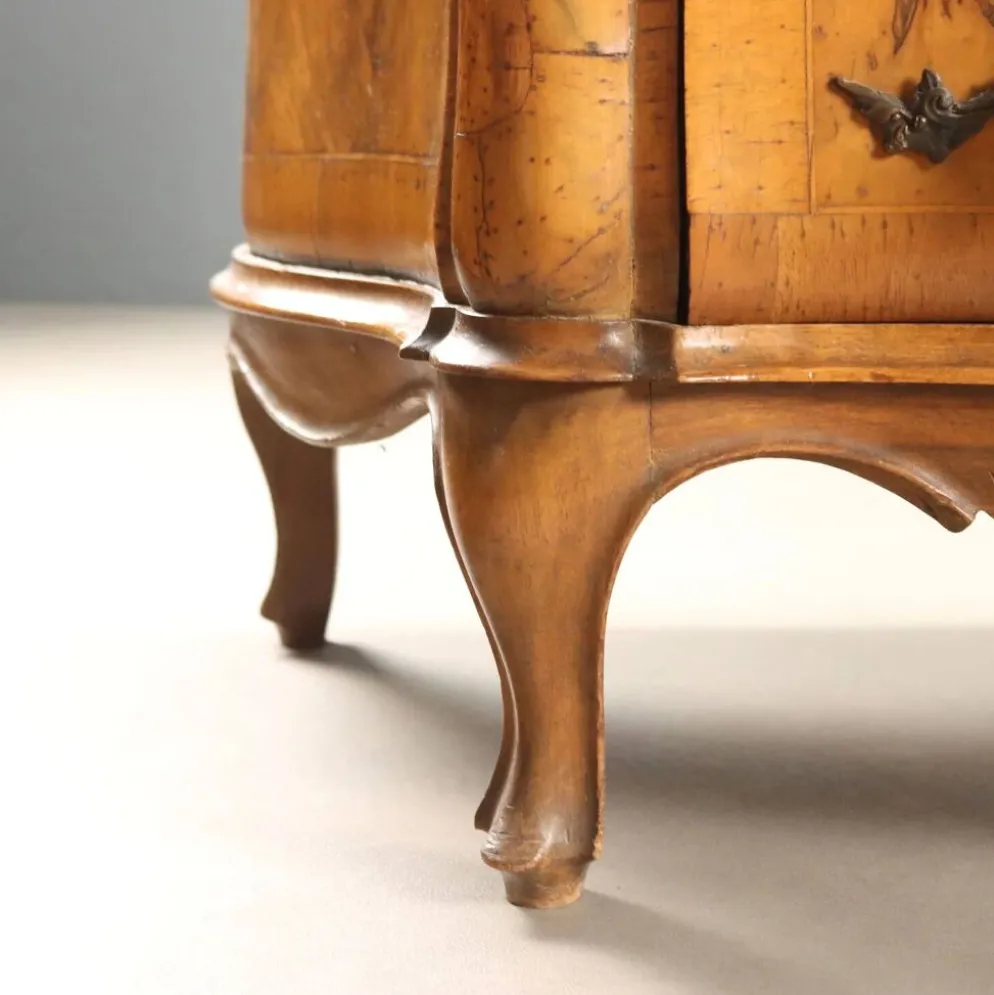 Secrétaire ancien à abattant style baroque en noyer et érable, XXe siècle