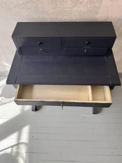 Secrétaire ancien patiné, noir charbon