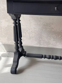 Secrétaire ancien patiné, noir charbon