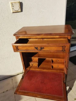 Secrétaire ancien scriban vintage en bois de noyer style Louis XV