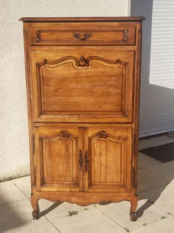 Secrétaire ancien scriban vintage en bois de noyer style Louis XV