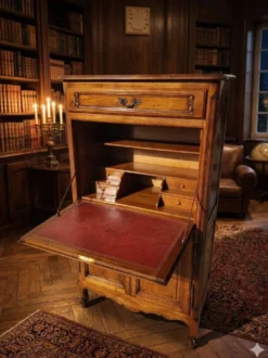Secrétaire ancien scriban vintage en bois de noyer style Louis XV
