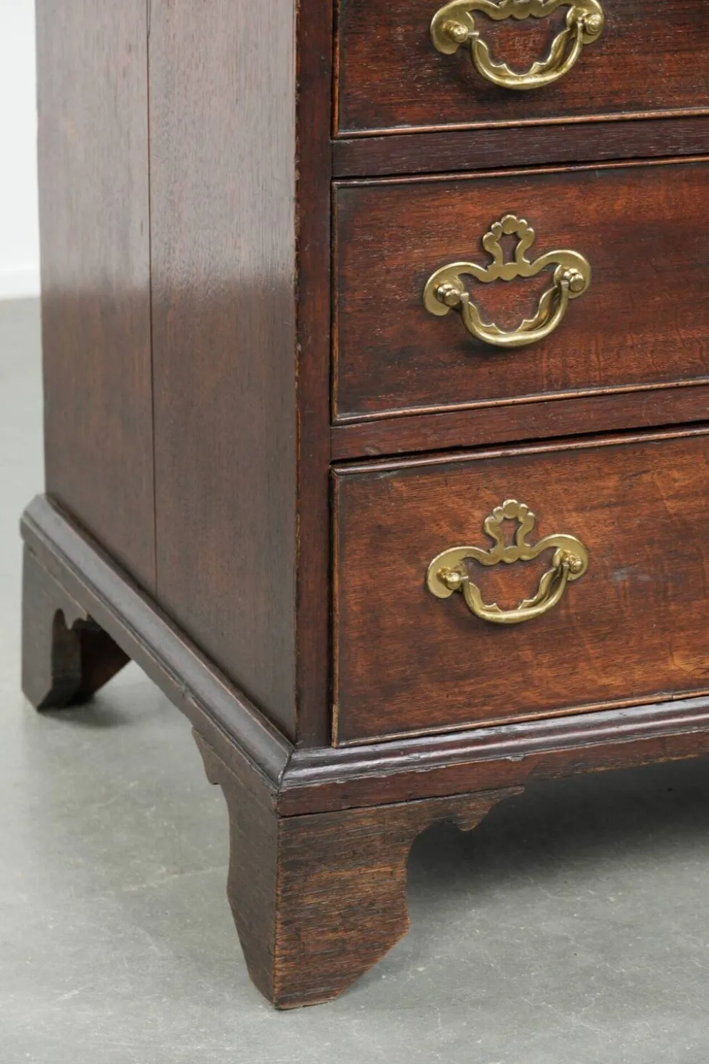 Secrétaire anglais antique du XVIIIe siècle en chêne.