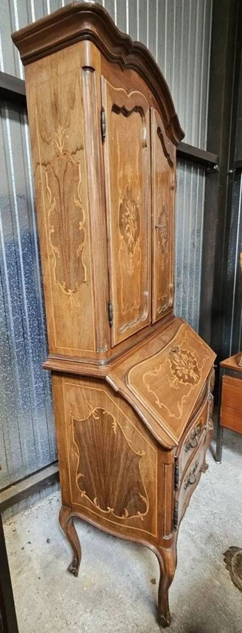 Secrétaire bibliothèque de style Louis XV galbé en marqueterie époque