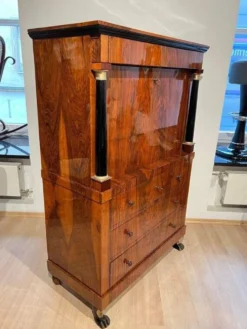 Secrétaire Biedermeier en noyer et érable, 1820