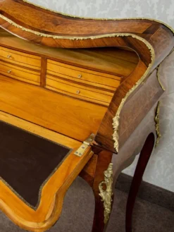 Secrétaire Bonheur du Jour Louis XV en palissandre et noyer 1870-1900