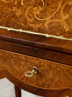 Secrétaire Bonheur du Jour Louis XV en palissandre et noyer 1870-1900
