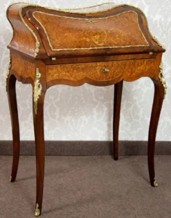 Secrétaire Bonheur du Jour Louis XV en palissandre et noyer 1870-1900