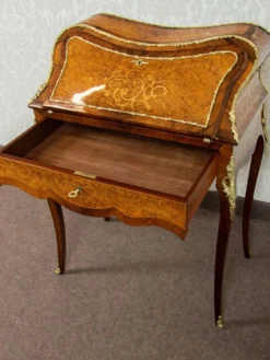 Secrétaire Bonheur du Jour Louis XV en palissandre et noyer 1870-1900