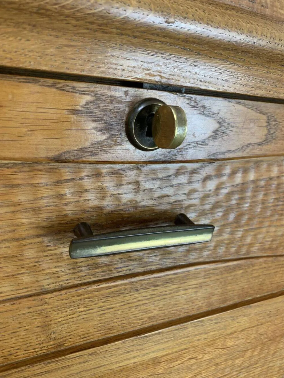 Secrétaire, bureau, commode en chêne, années 50