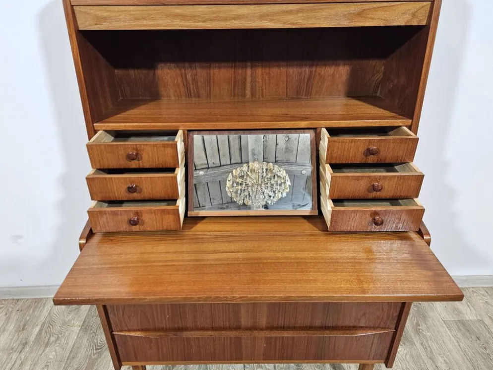 Secrétaire / Coiffeuse en teck, design danois, années 1960.