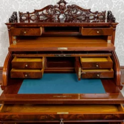 Secrétaire à cylindre Louis-Philippe en acajou 1850-1870
