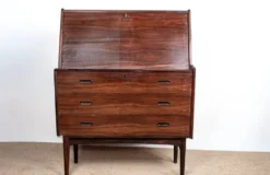 Secrétaire danois en palissandre modèle 37 par Arne Wahl Iversen 1960