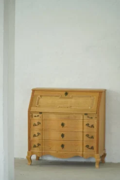 Secrétaire danois moderne en chêne à abattant, milieu du XXe siècle, années 1960