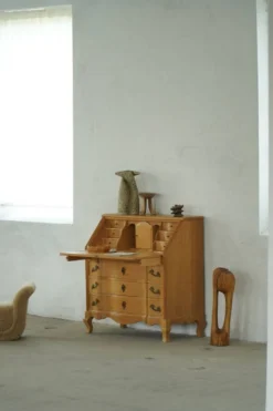 Secrétaire danois moderne en chêne à abattant, milieu du XXe siècle, années 1960