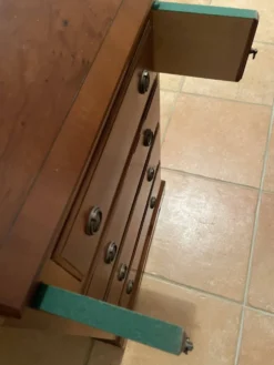 Secrétaire de pente en loupe d'orme — Manufacture anglaise Rosjohn