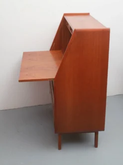 Secrétaire des années 1960 Bernhard Pedersen & Fils en teck
