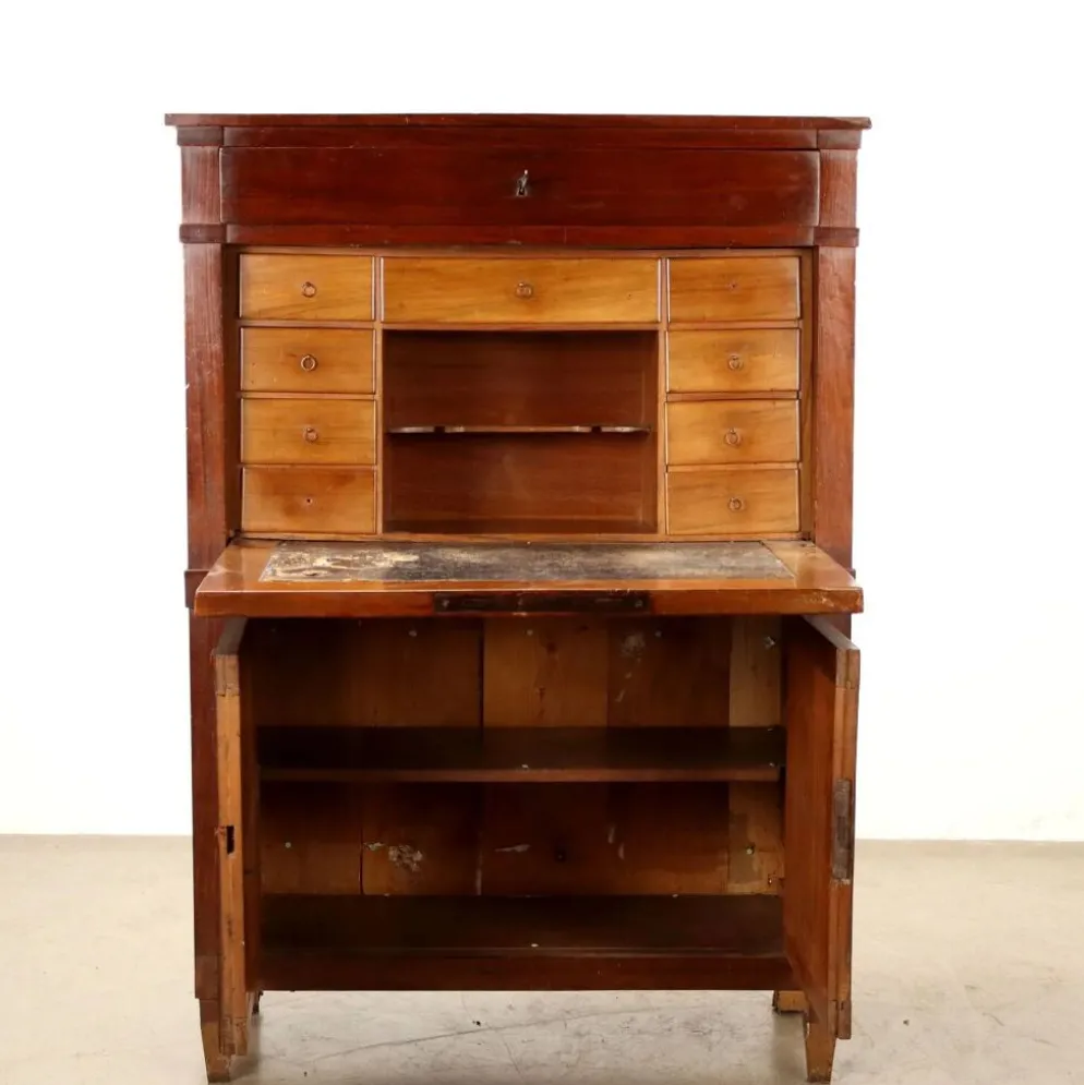 Secrétaire Directoire ancien en noyer, Italie, XVIIIe siècle