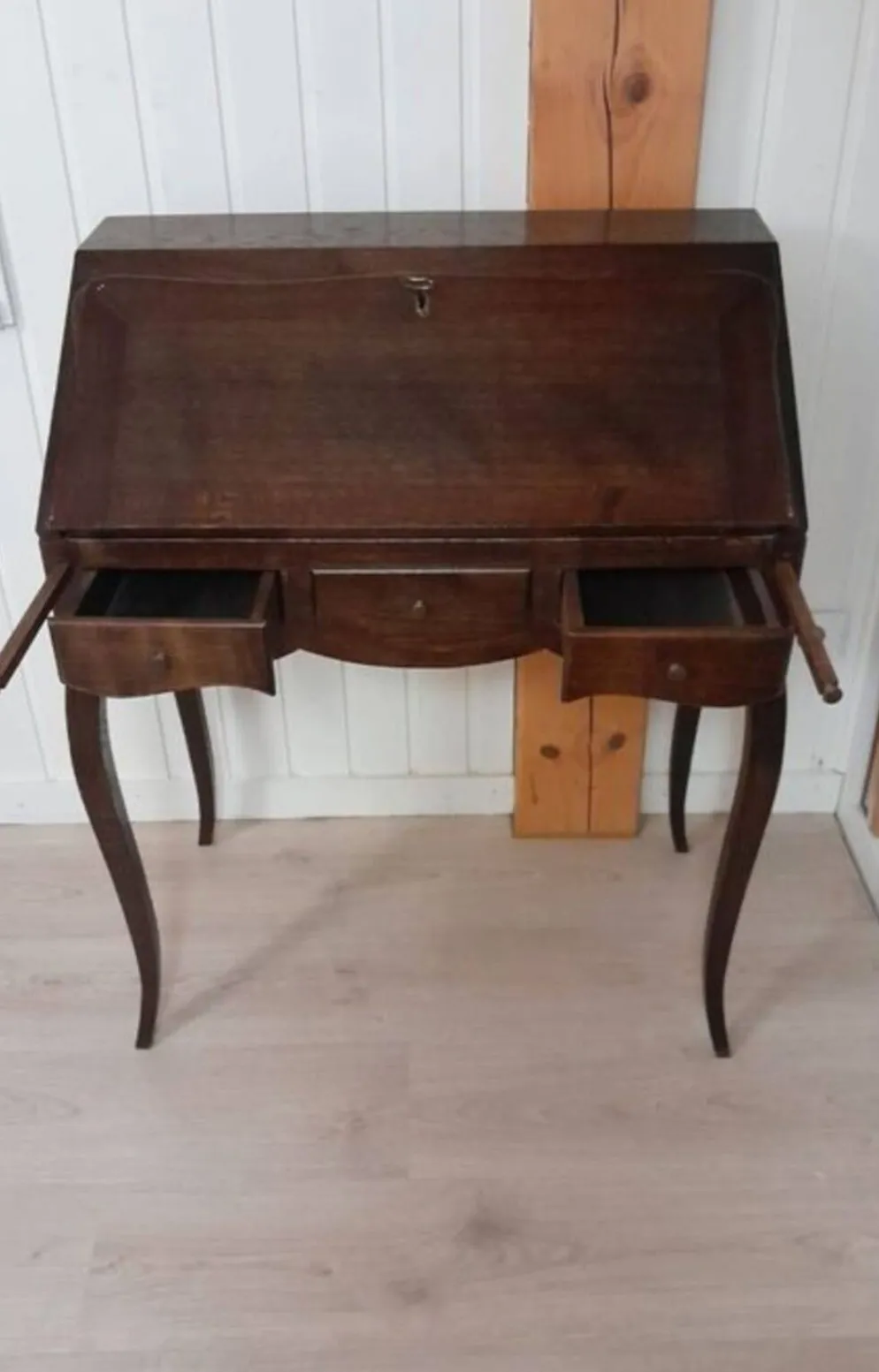Secrétaire dos d'âne ou bureau de pente style Louis XV