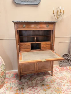 SECRÉTAIRE EN ACAJOU D’ÉPOQUE LOUIS XVI XVIII EME SIÈCLE