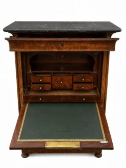 Secrétaire en Acajou flammé - Époque Louis-Philippe, XIXe siècle