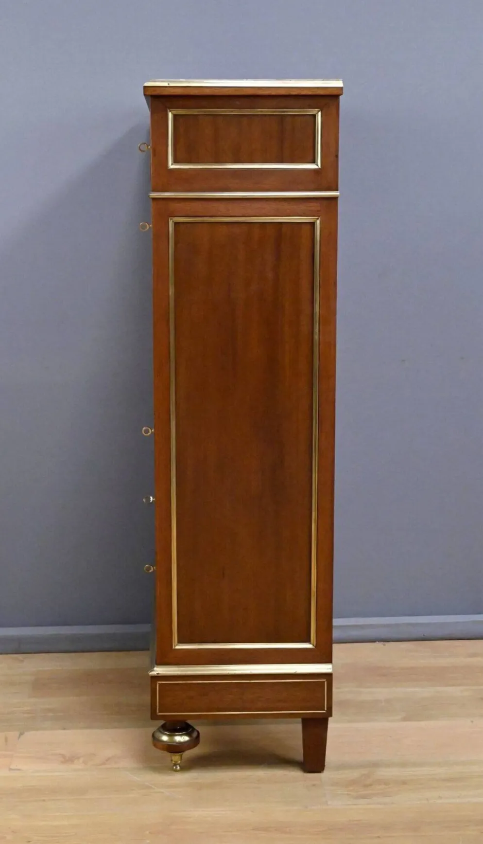 Secrétaire en acajou, style Louis XVI, époque Napoléon III – 2ème partie XIXe