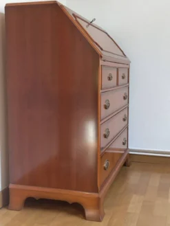Secrétaire en cerisier avec marqueterie par Heldense Exclusive