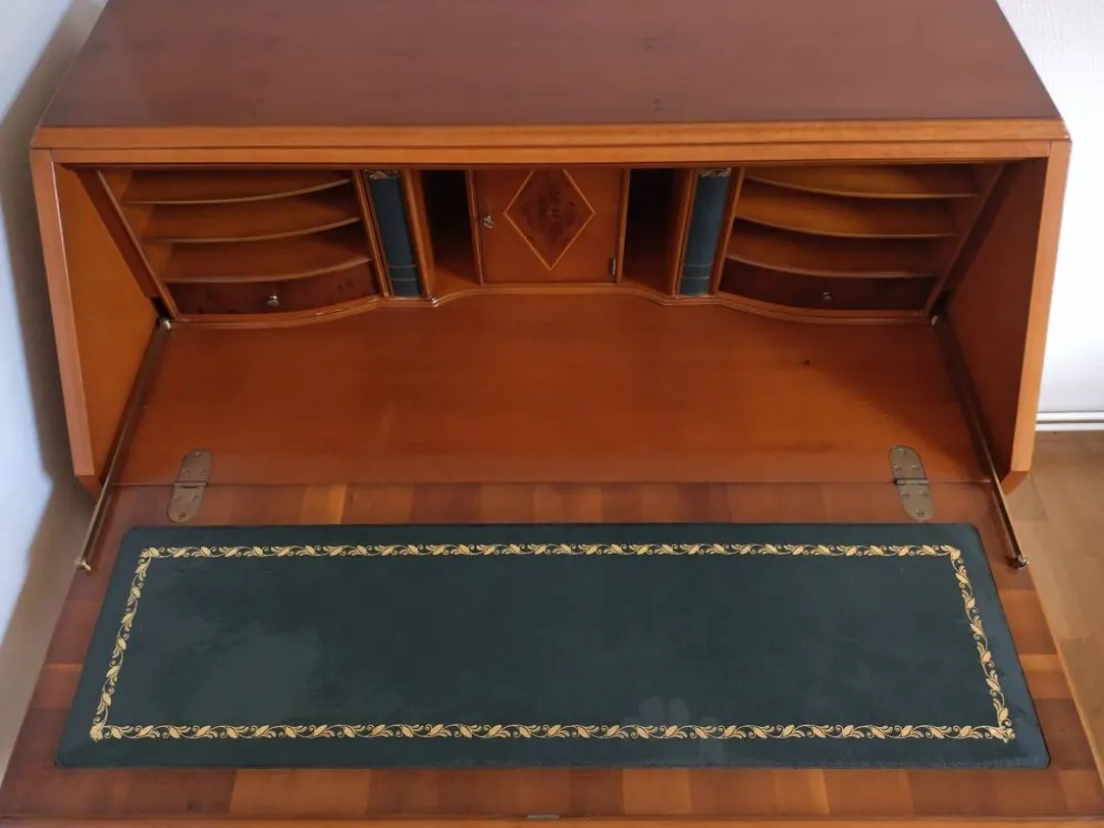 Secrétaire en cerisier avec marqueterie par Heldense Exclusive