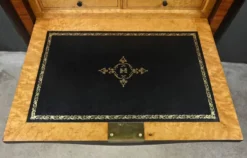 Secrétaire en marqueterie de bois précieux, époque Napoléon III – Milieu XIXe