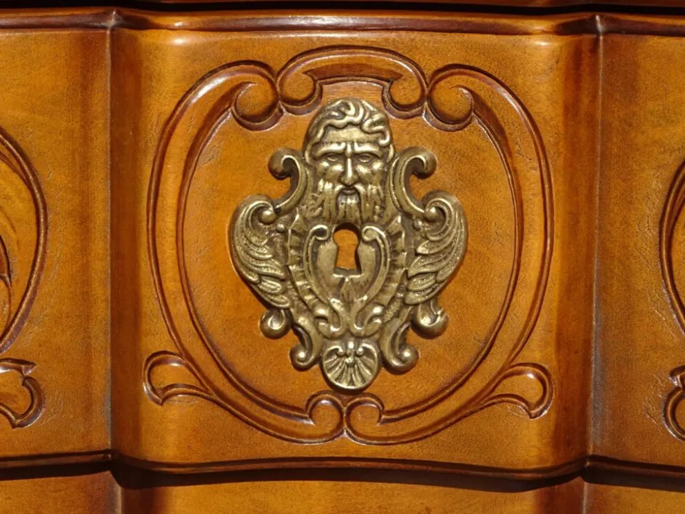 Secrétaire en merisier massif style Louis XV