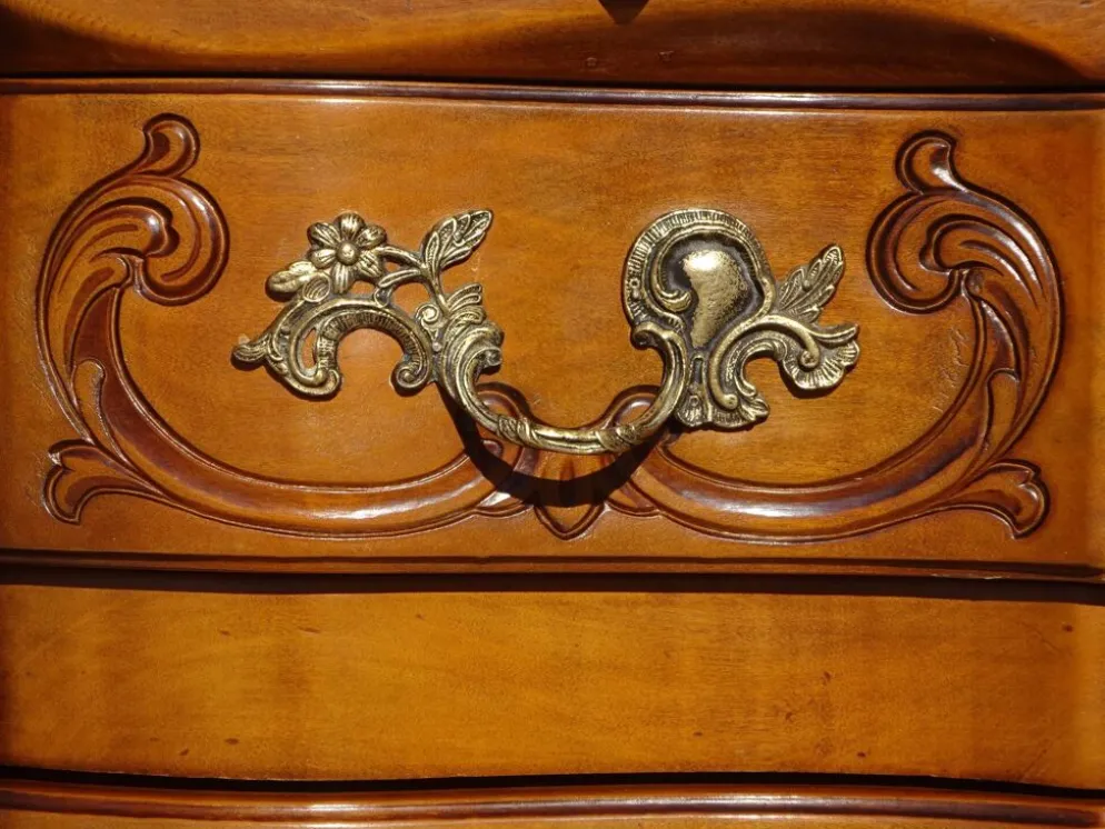 Secrétaire en merisier massif style Louis XV