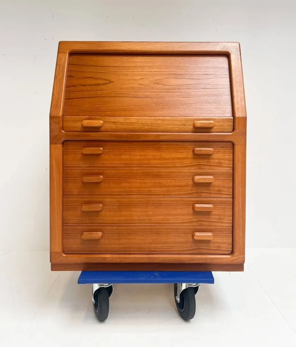 Secrétaire en teck par Dyrlund, années 1960