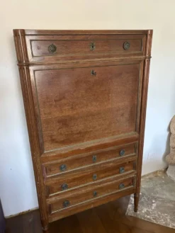Secrétaire Louis XV en bois massif