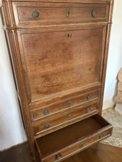 Secrétaire Louis XV en bois massif