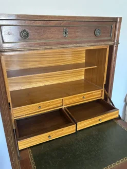 Secrétaire Louis XV en bois massif