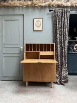 Secrétaire mid-century en chêne (rénovée)