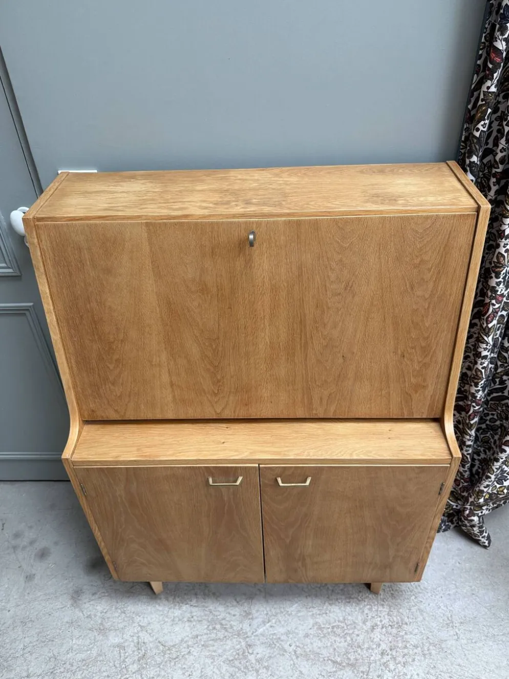 Secrétaire mid-century en chêne (rénovée)
