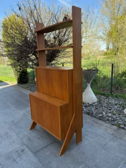 Secrétaire moderniste, années 60