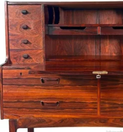 Secrétaire modèle n°69 en palissandre de Rio – Arne Wahl I