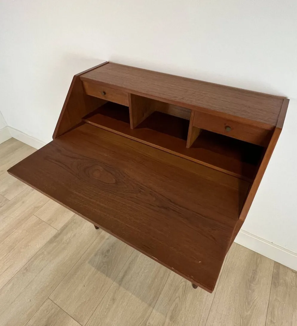 Secrétaire ou coiffeuse danoise, années 1960