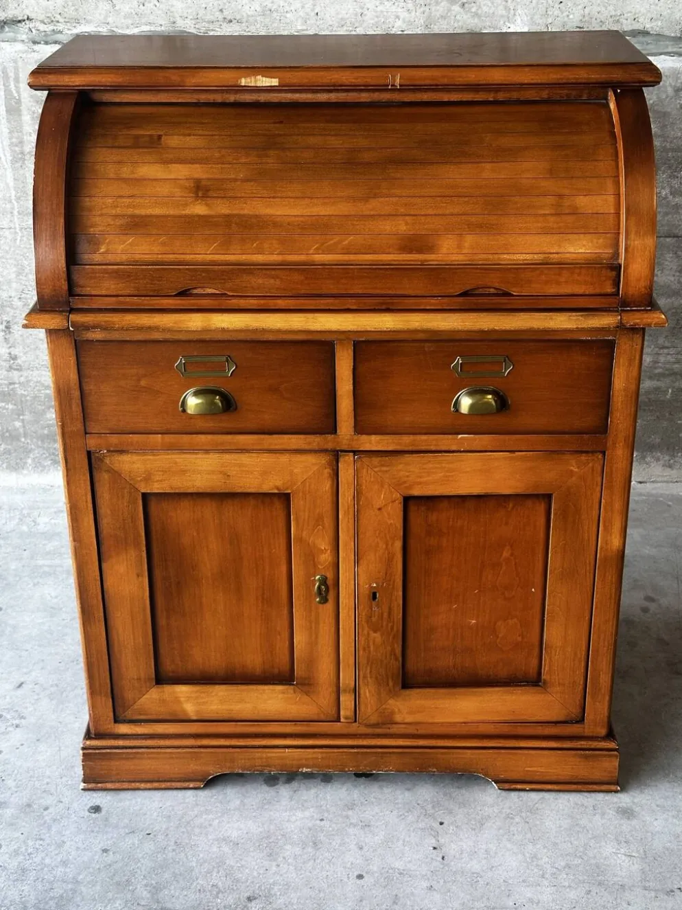 Secrétaire à rideau en merisier – Petit bureau de rangement, seconde m