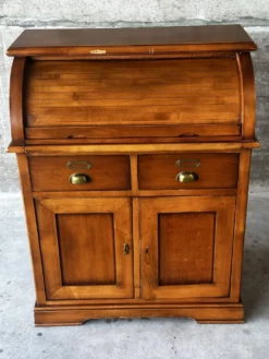 Secrétaire à rideau en merisier – Petit bureau de rangement, seconde m