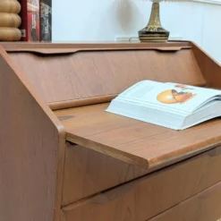 Secrétaire scandinave